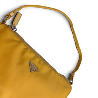 Nylon Vela Pouch Cedro Yellow