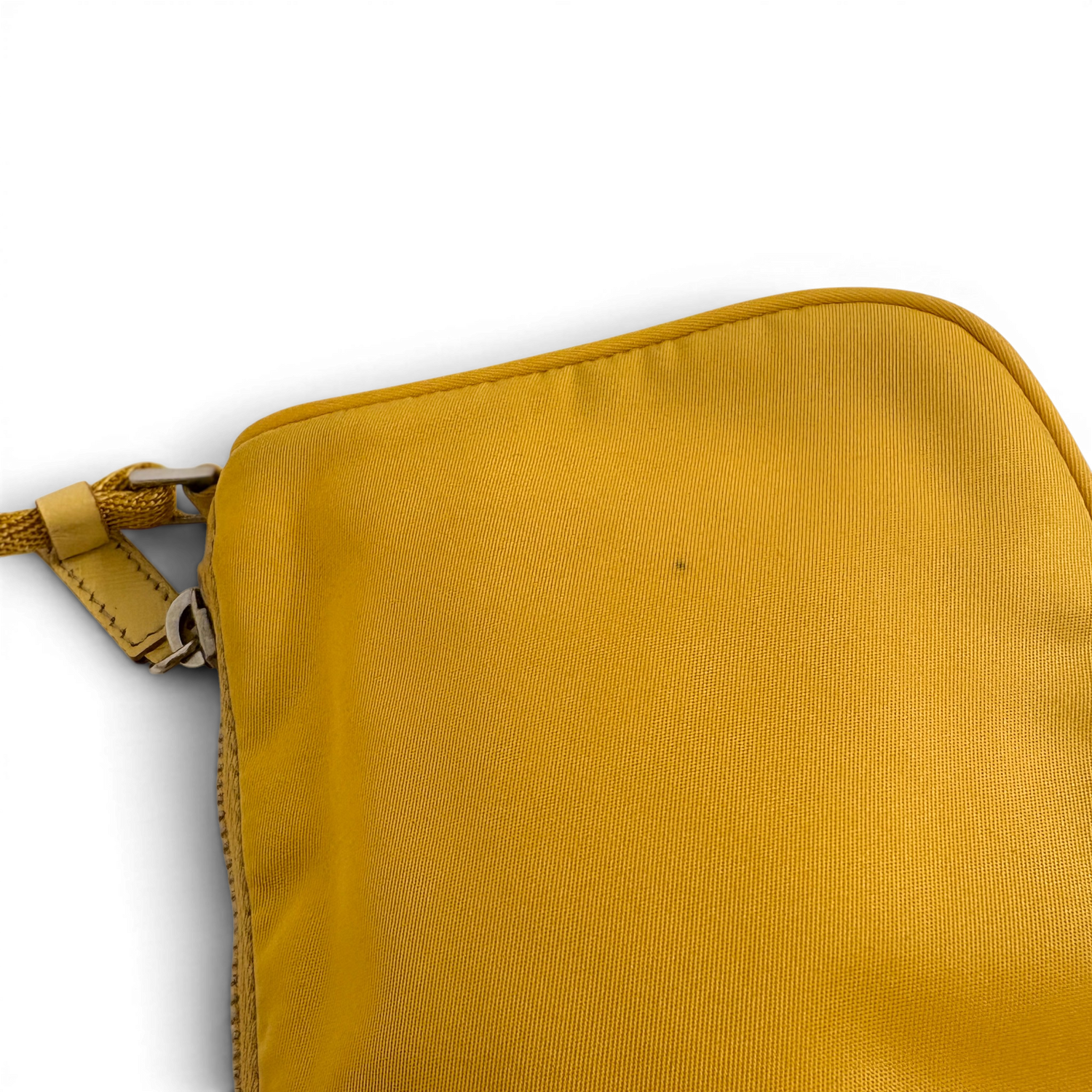 Nylon Vela Pouch Cedro Yellow
