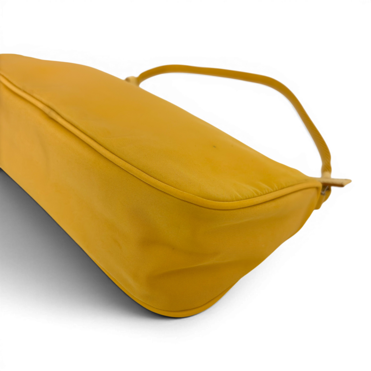 Nylon Vela Pouch Cedro Yellow